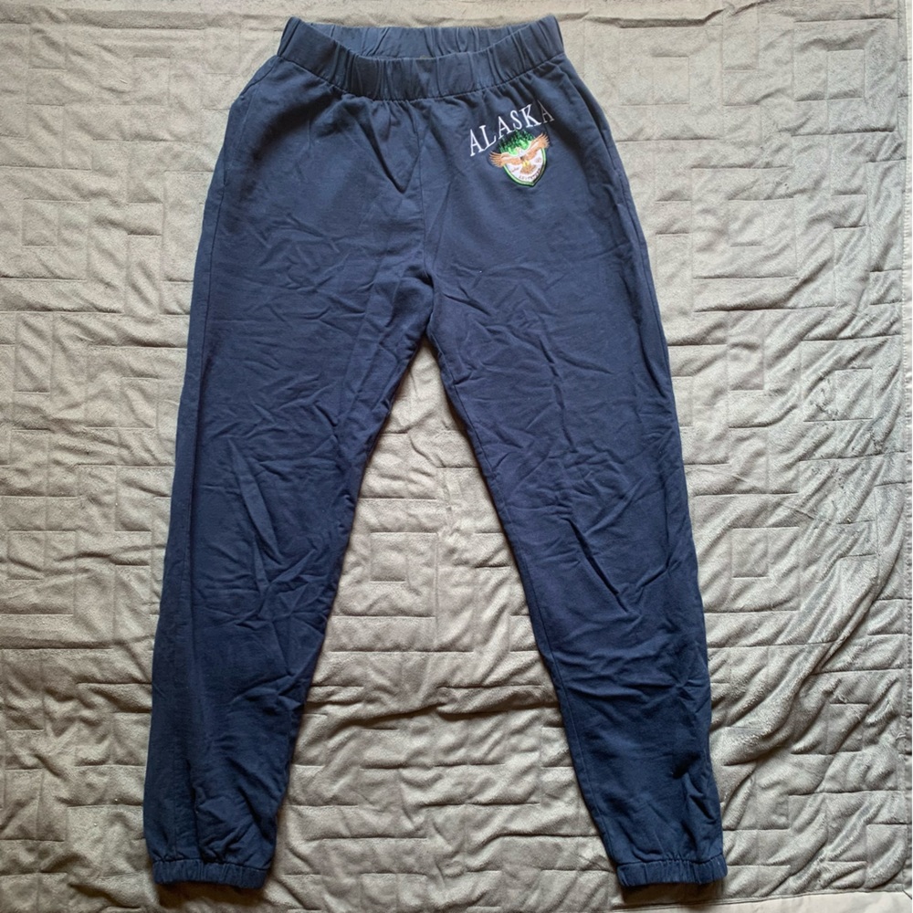 Forever 21 Alaska sweatpants size S